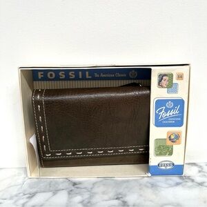 Vintage Y2K fossil tri fold leather wallet olive green new in box